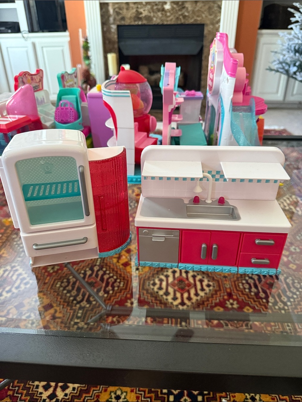 Shopkins kitchen and fridge playset